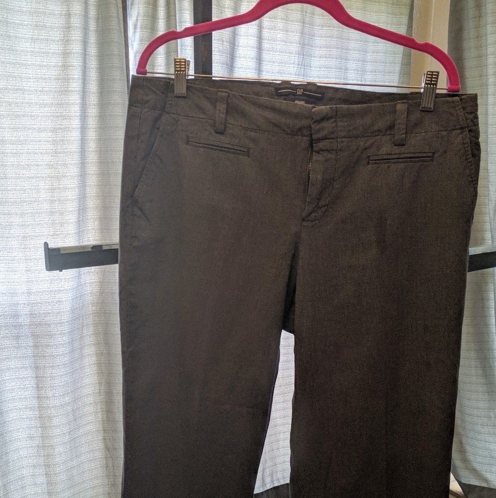 Gap straight capris